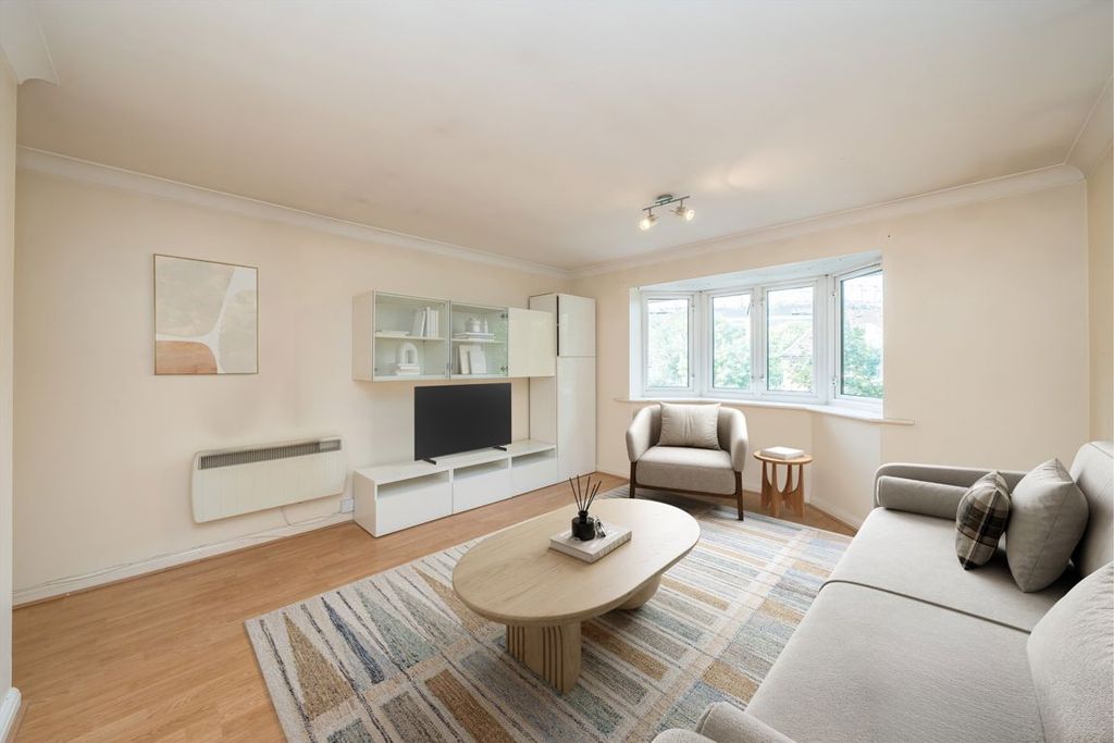 Property photo 2 of 5