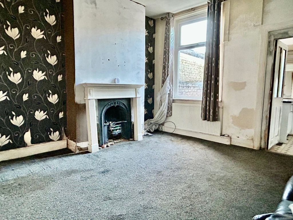 Property photo 3 of 12 Dining Room