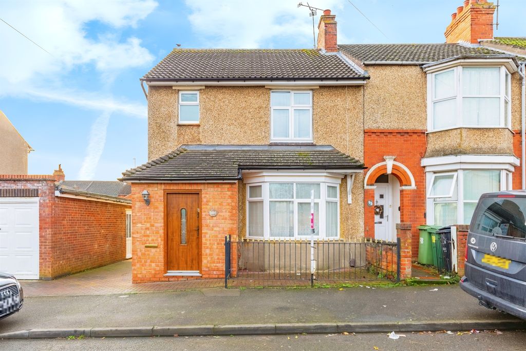 Property photo 1 of 18