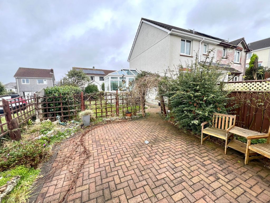 Property photo 2 of 14