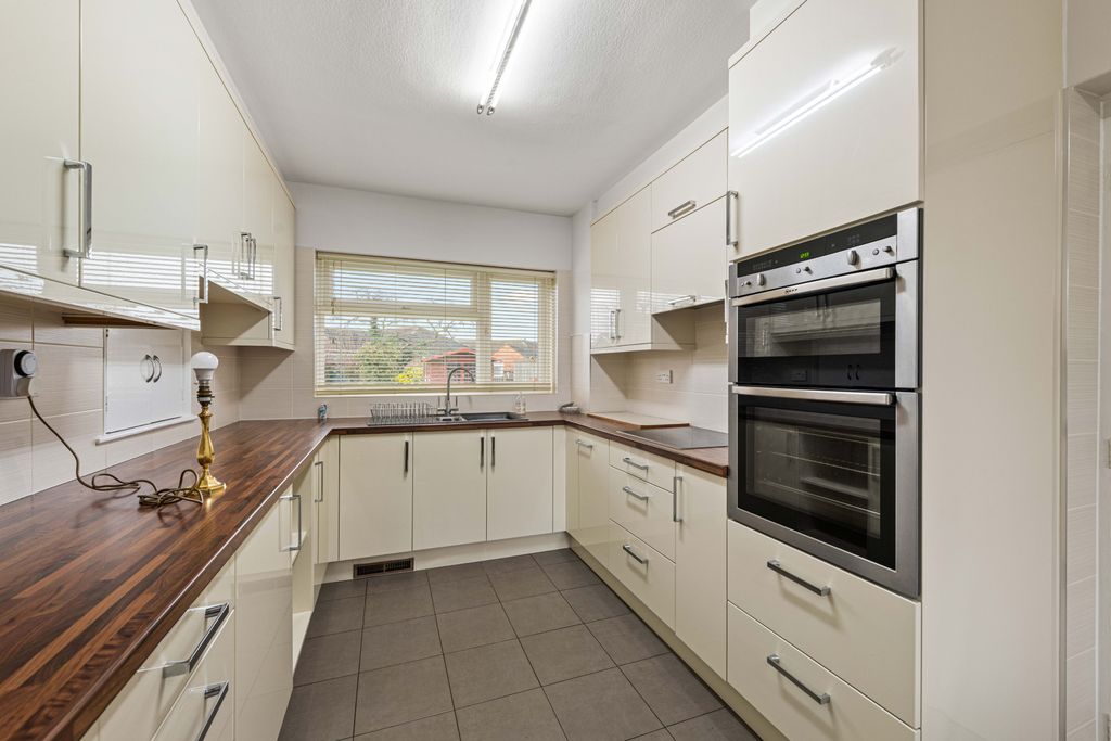 Property photo 3 of 25