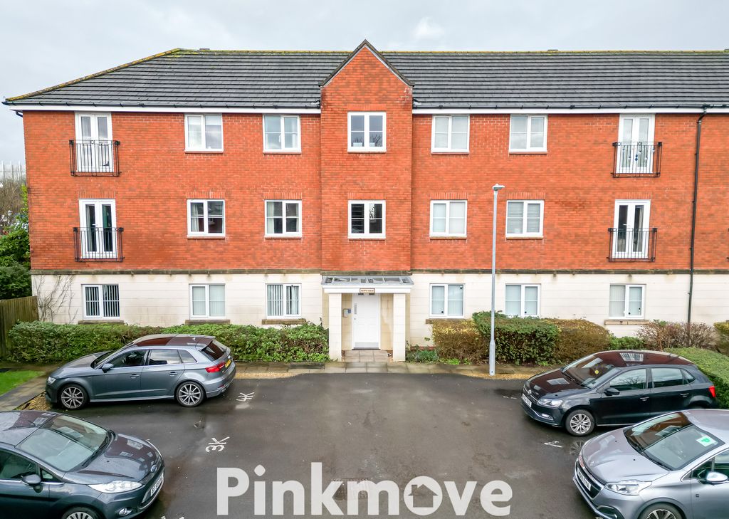 Property photo 1 of 17