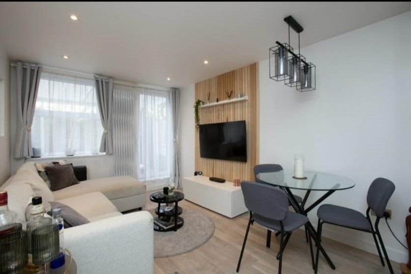 Property photo 2 of 6