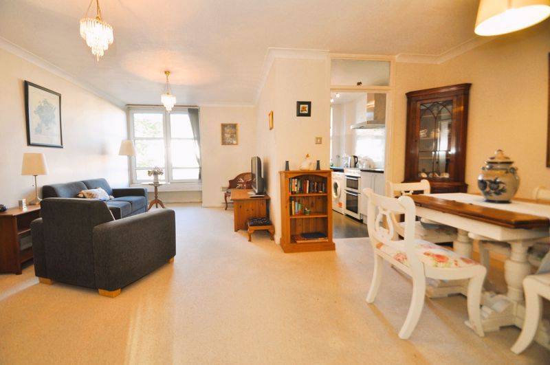 Property photo 2 of 10 Photo 2