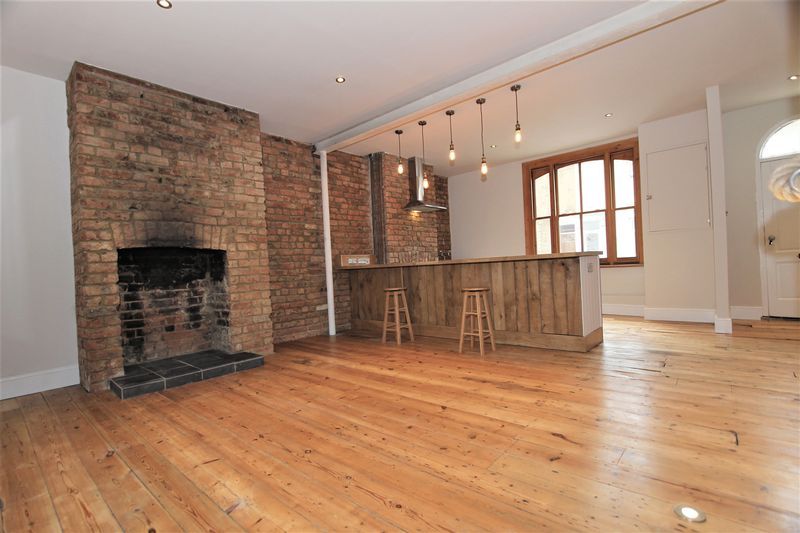 Property photo 3 of 15 Photo 7