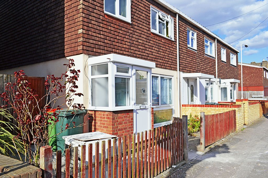 Property photo 3 of 16