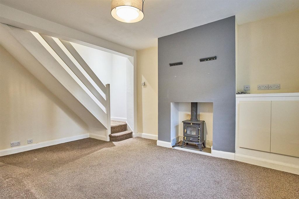 Property photo 3 of 7 New Street, Es 4.Jpg