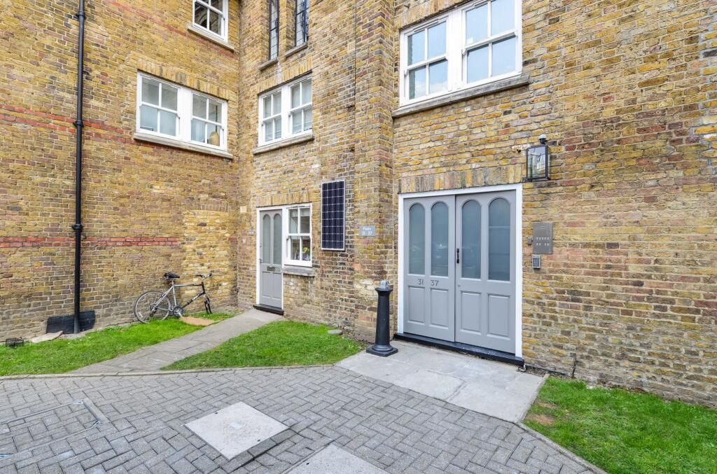 Property photo 2 of 9