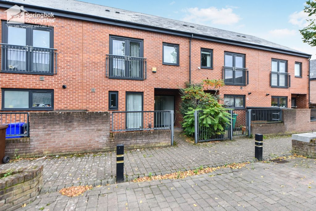 Property photo 1 of 13 Front View