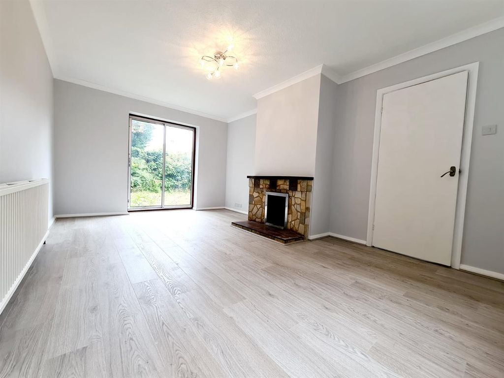 Property photo 3 of 10 83Efa474-Ff72-4dc9-Bec4-60c42A6Dcaca.Jpg