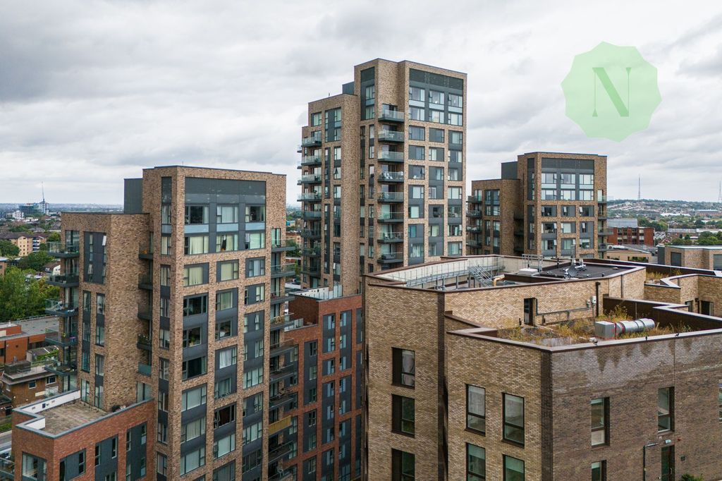 Property photo 2 of 12