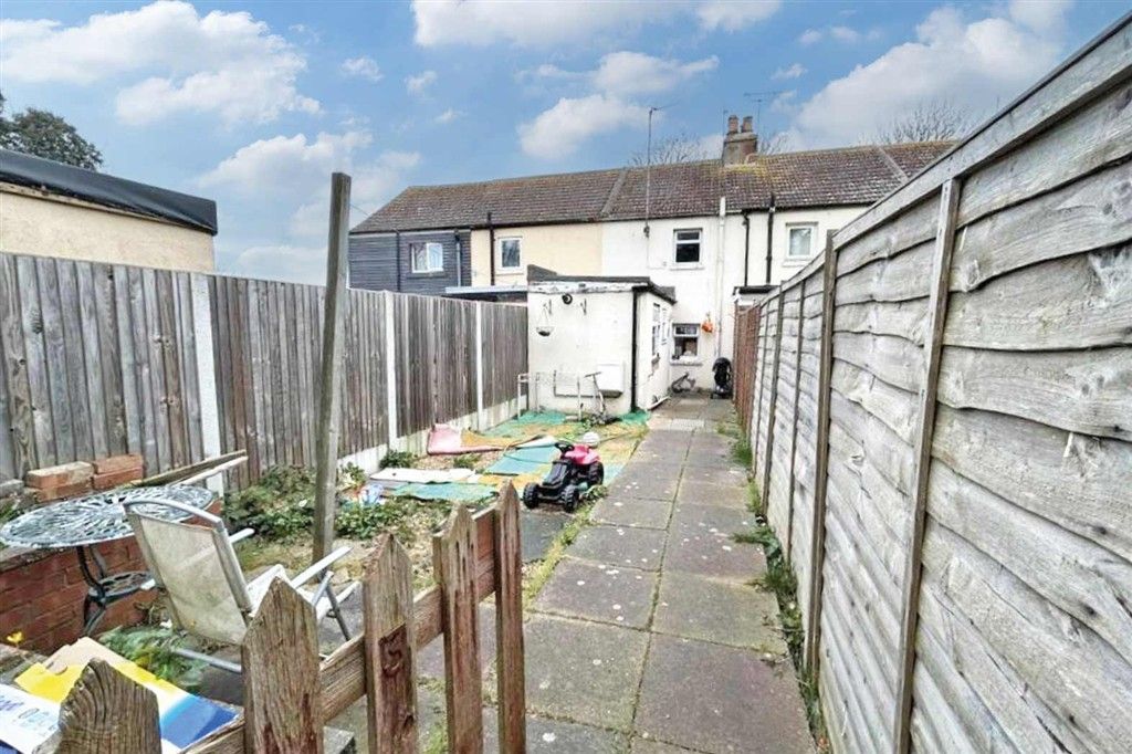 Property photo 2 of 6