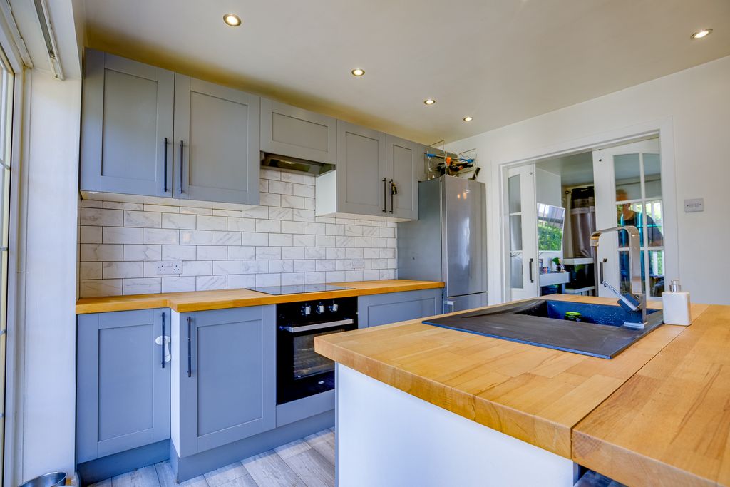 Additional image 5 of 3 bed semi-detached house for saleOsborne Road, Kiveton Park, Sheffield S26