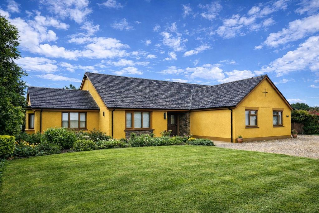 Property photo 1 of 30