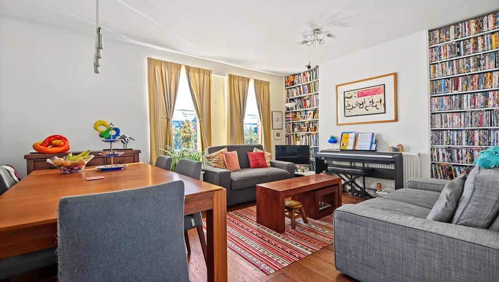 Property photo 2 of 12