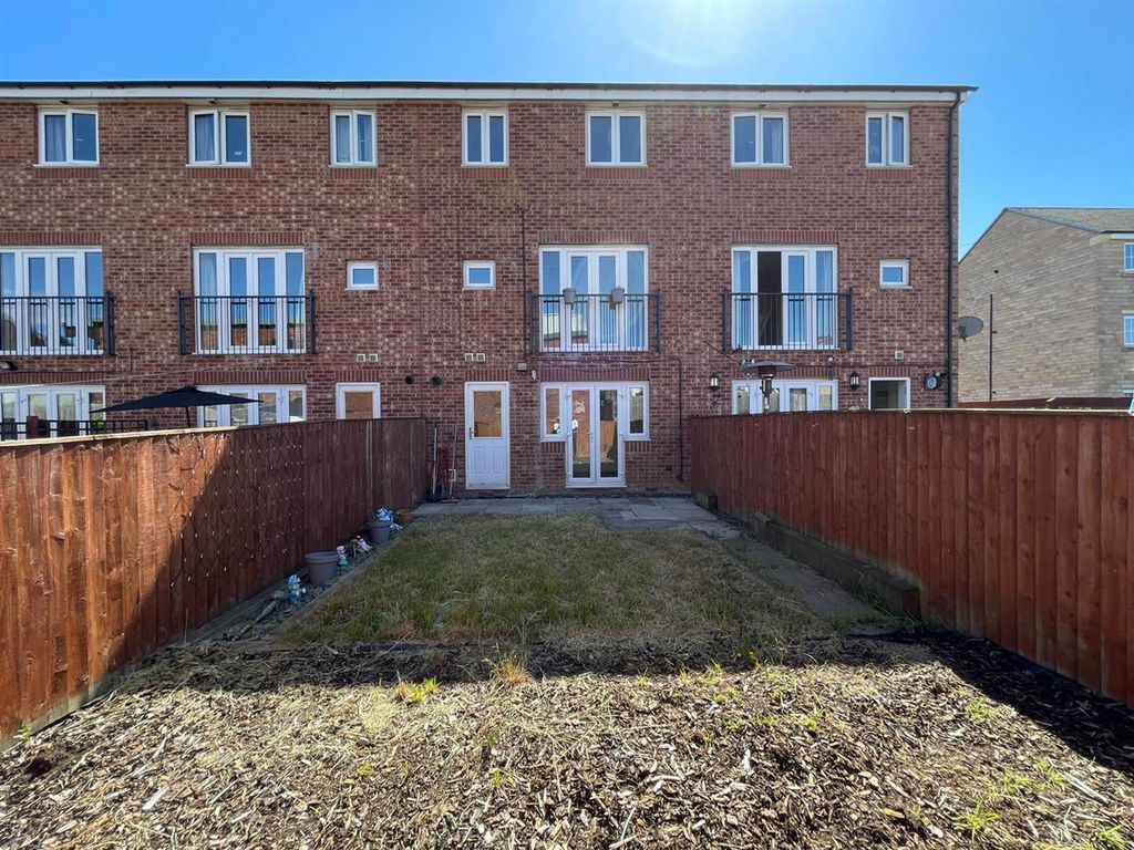 Property photo 2 of 10