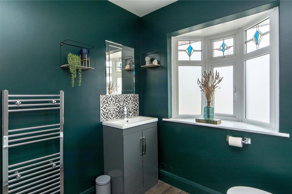 Property photo 3 of 9 59 Pelham Cres Low Res-47.Jpg