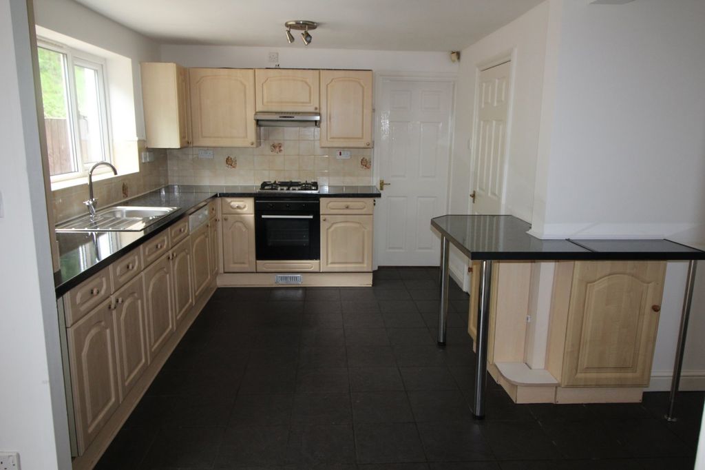 Property photo 2 of 11 Picture No. 09