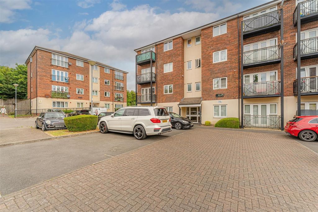 Property photo 1 of 14