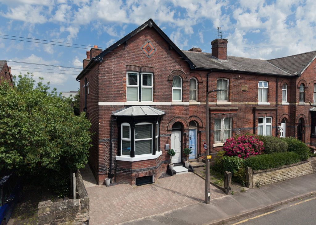 Property photo 1 of 28