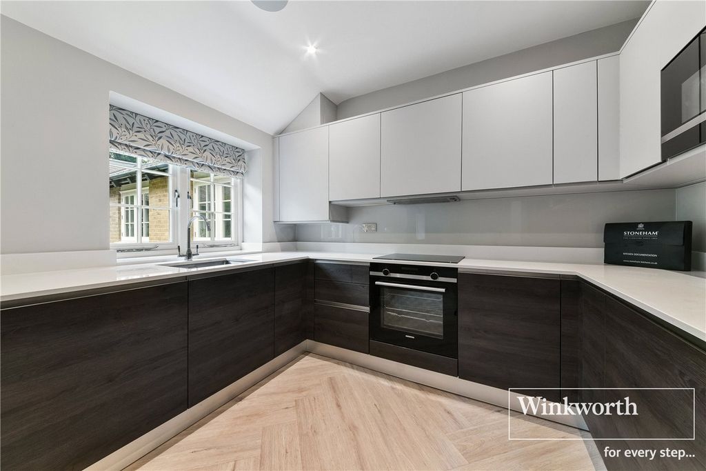 Property photo 3 of 14 Picture No. 15