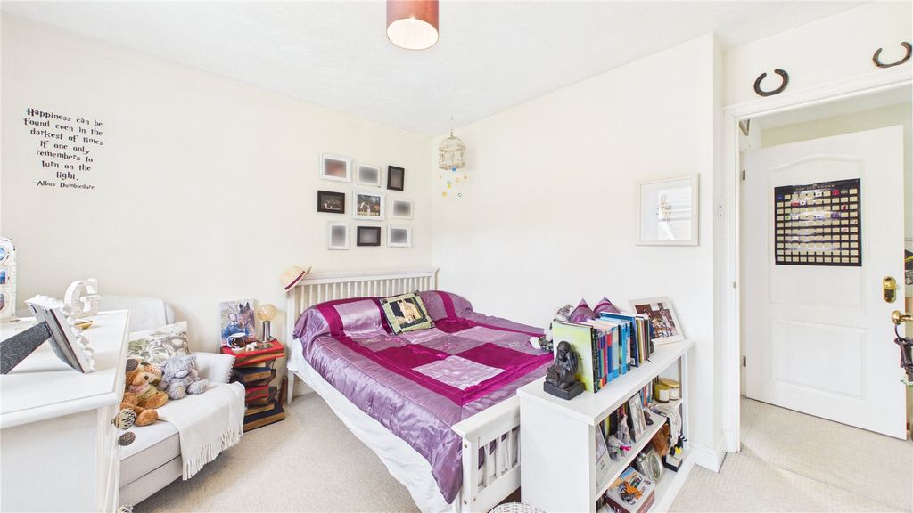 Additional image 14 of 4 bed link detached house for saleLightwater, Surrey GU18