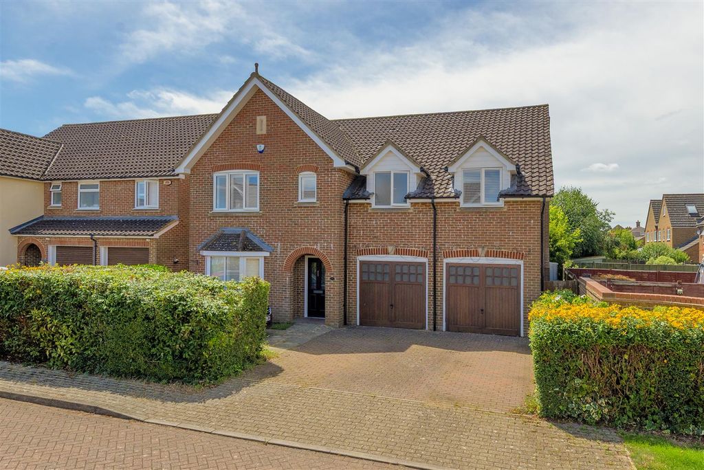 Property photo 1 of 17 33Alfriston01.Jpg