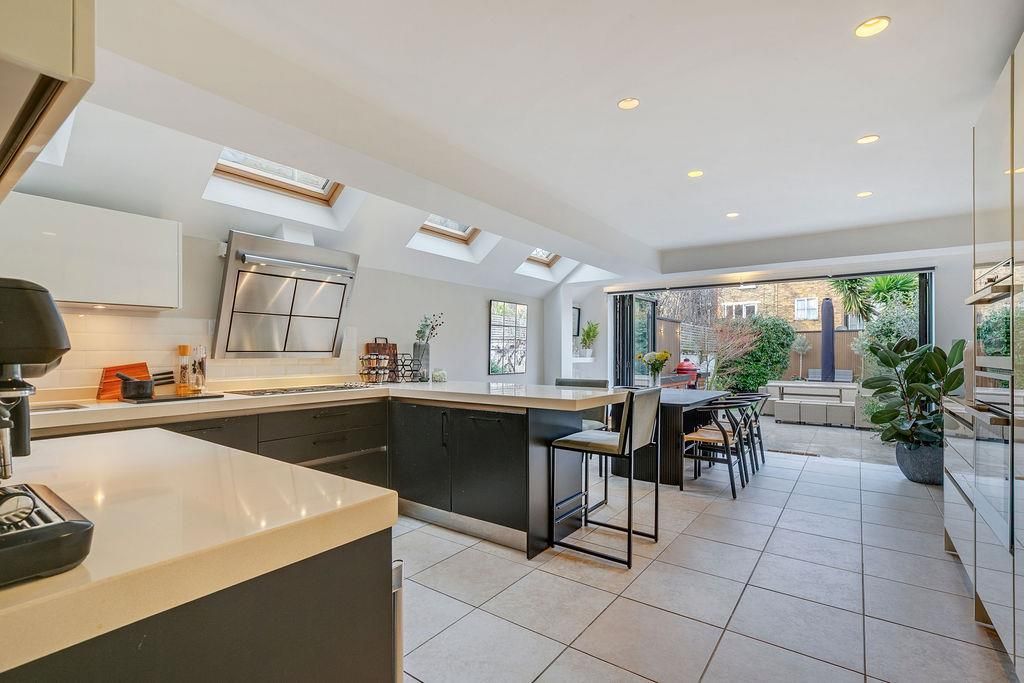 Property photo 3 of 28 Stephendaleroad43-10.Jpg