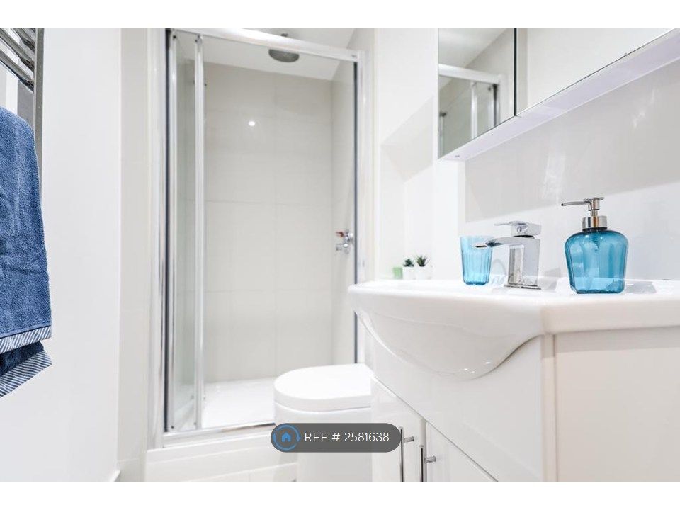 Property photo 3 of 6 Bathroom
