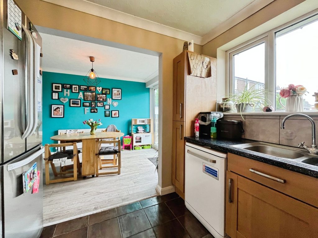 Property photo 3 of 20 4148697