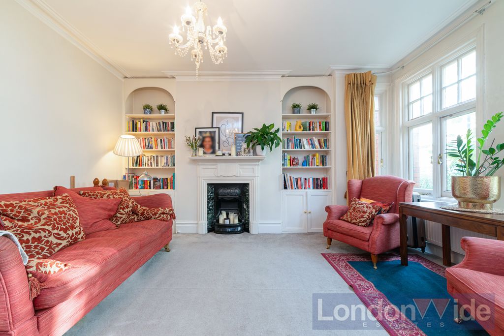 Property photo 2 of 16 Photo 1