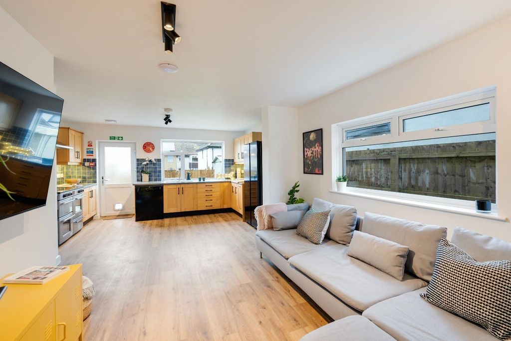 Property photo 3 of 13 3.Jpg