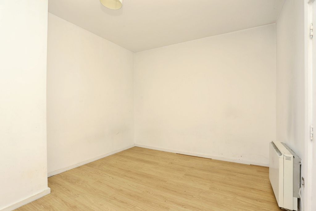 Property photo 1 of 14 Pbox-Img.Jpg
