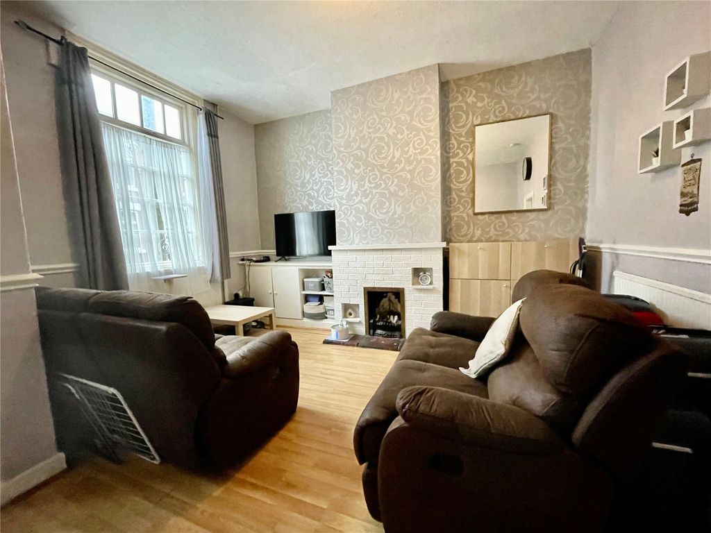 Property photo 3 of 4