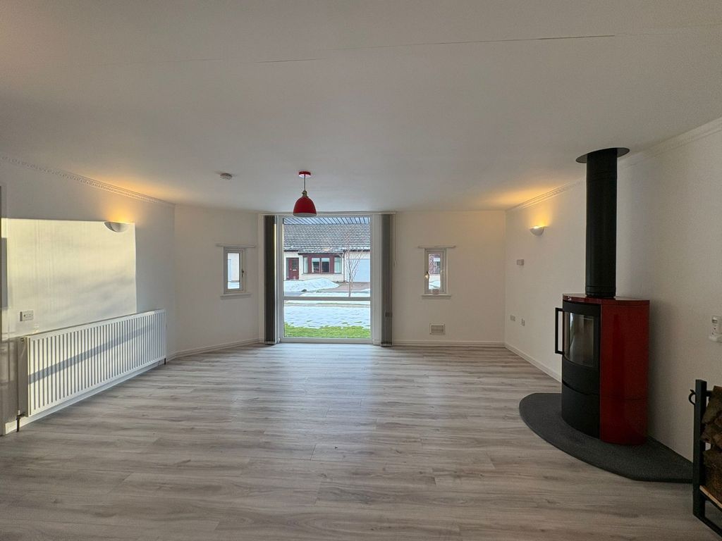 Property photo 3 of 8 Photo 3