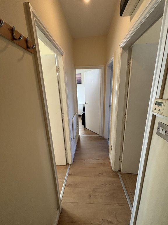 Property photo 1 of 11 2 Bed Flat To Rent Curzon Avenue, Manchester M14