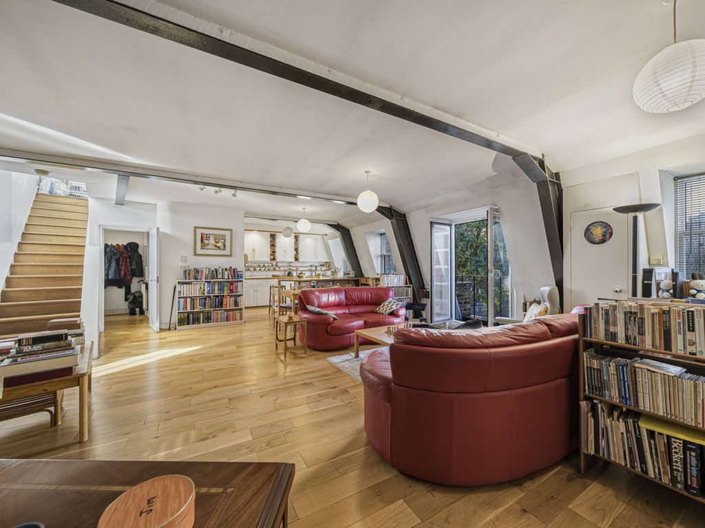 Property photo 3 of 26