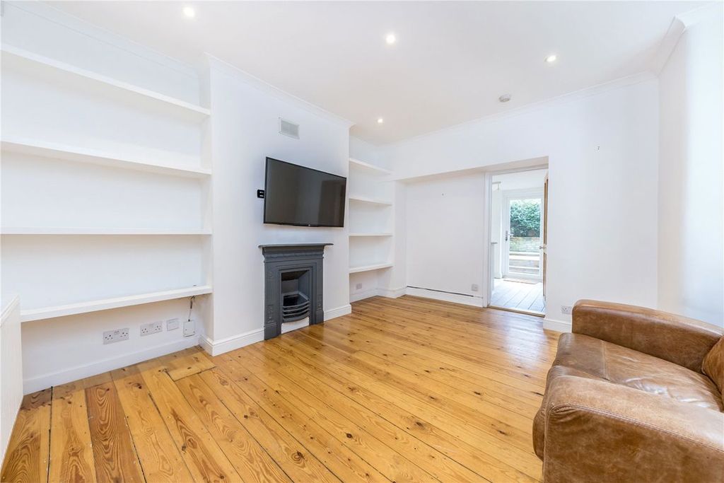 Property photo 2 of 7