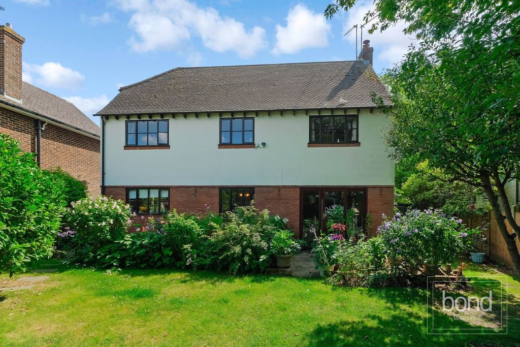 Property photo 2 of 19