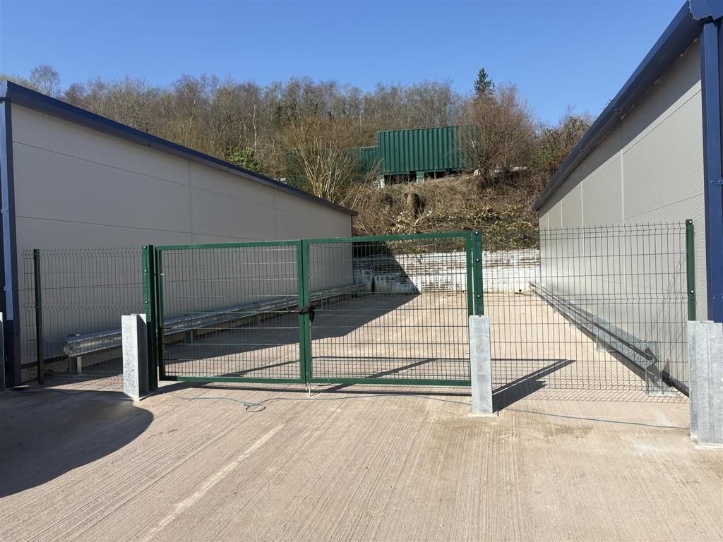 Property photo 3 of 5 Photo 4