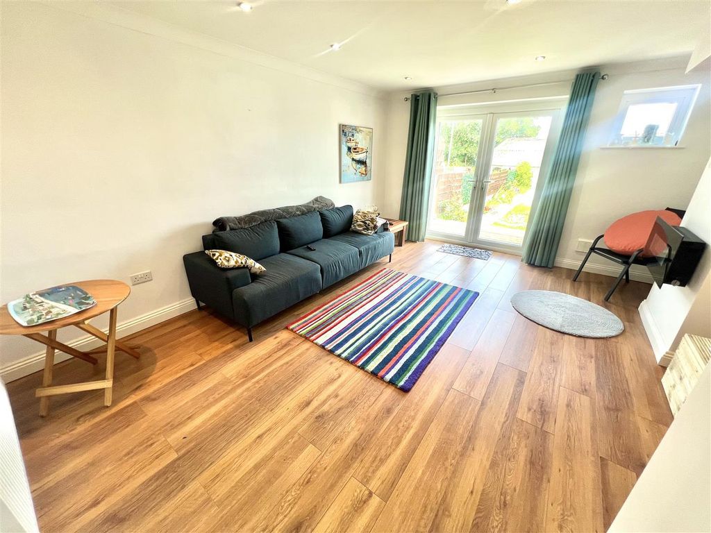 Property photo 3 of 17 Img_2369.Jpg