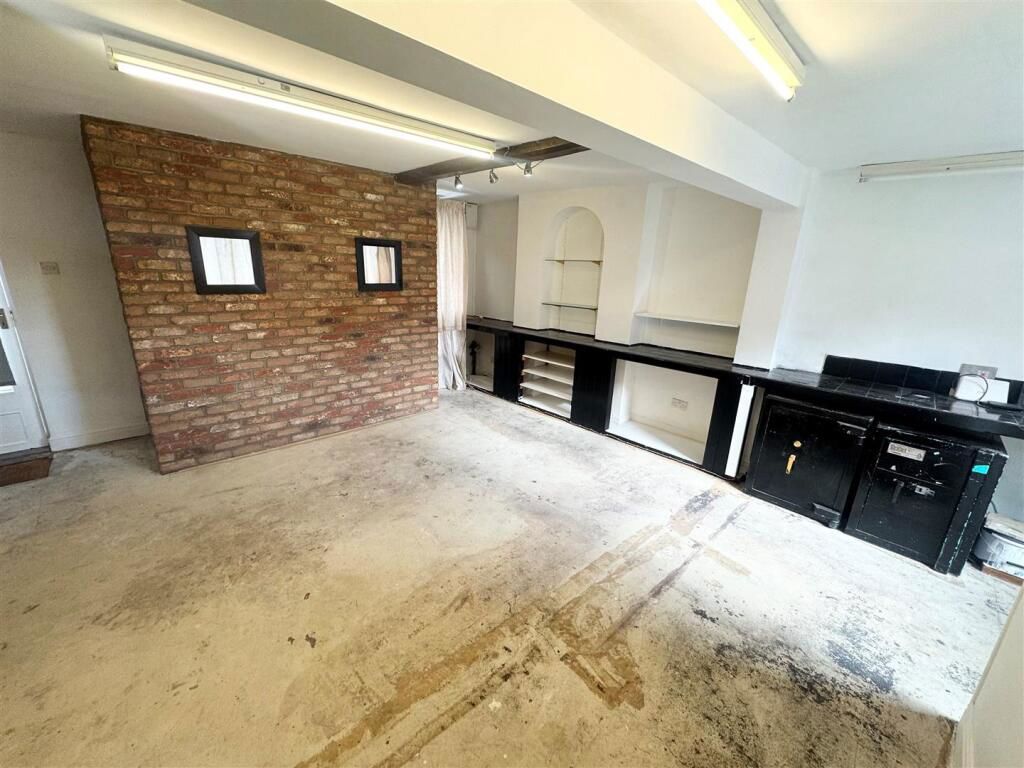 Property photo 3 of 6