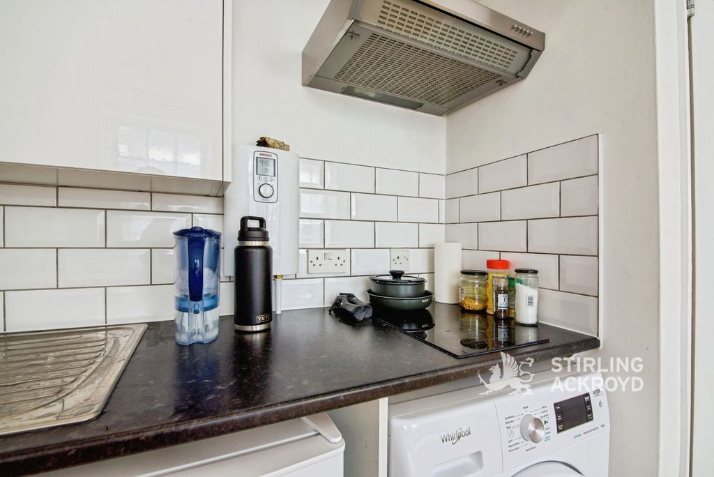 Property photo 3 of 16 Pbox-Img.Jpg