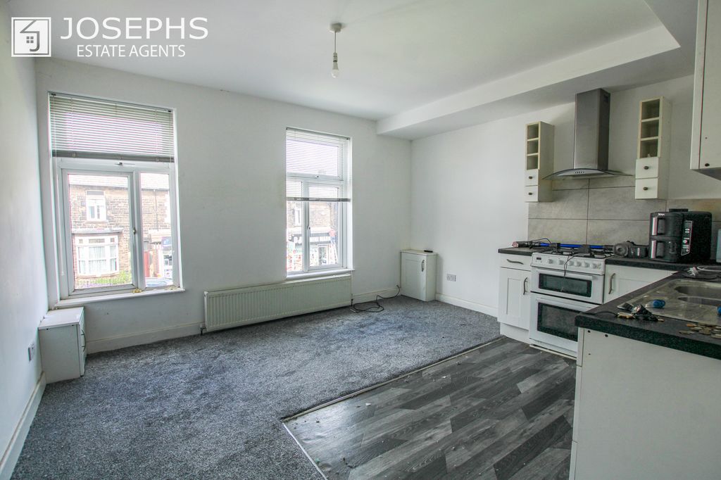 Property photo 1 of 5