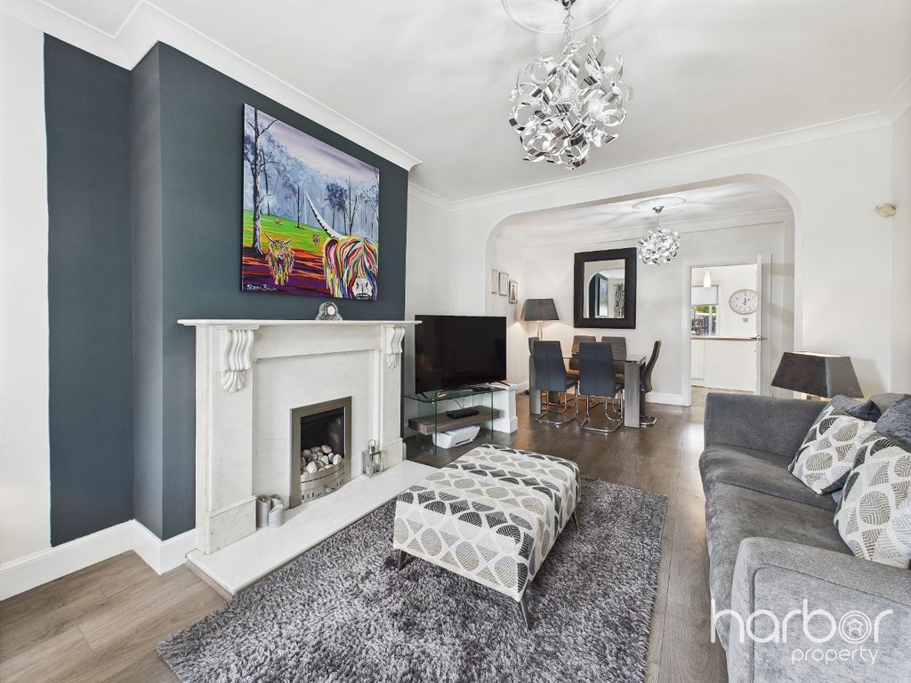 Property photo 2 of 26 4387685