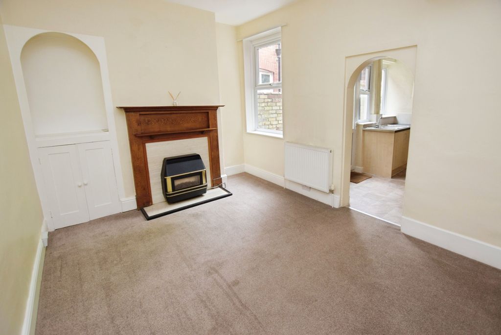 Property photo 3 of 8