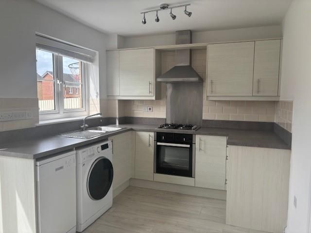 Property photo 3 of 15 93 St 7.Jpg