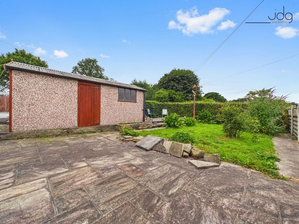 Property photo 2 of 13 South West Facing Garden And Garage