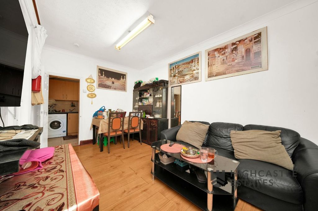 Property photo 2 of 24