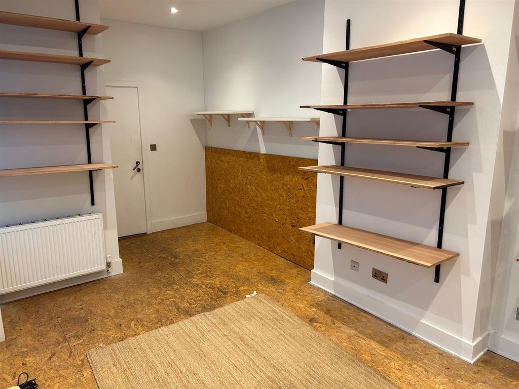 Property photo 2 of 10 35Fortescueave_E83Qb (5).Jpg